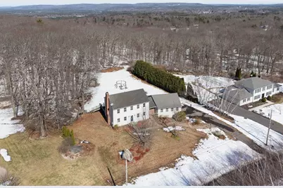 29 Chestnut Dr, Belchertown, MA 01007 - Photo 3