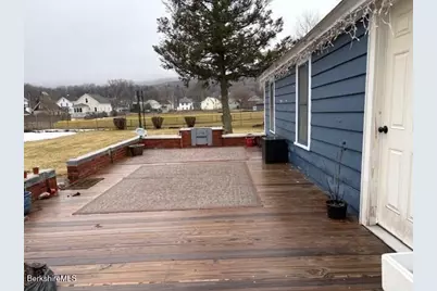 84 North Summer St, Adams, MA 01220 - Photo 37