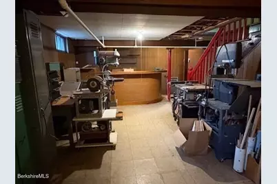 84 North Summer St, Adams, MA 01220 - Photo 31