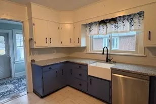 84 N Summer St, Adams, MA 01220 - Photo 7