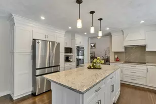 16 Fox Run Ln, Salem, NH 03079 - Photo 13