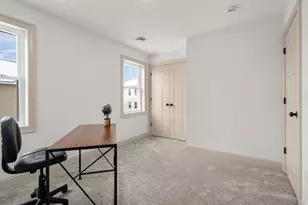 2 Lodi St, Worcester, MA 01608 - Photo 23