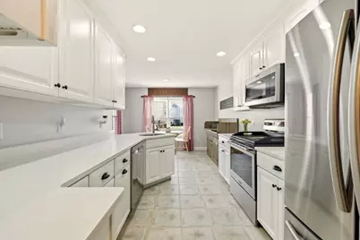 8 Country Cir #8, Norton, MA 02766 - Photo 17