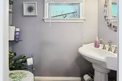 81 Glenwood St, Lynn, MA 01902 - Photo 9