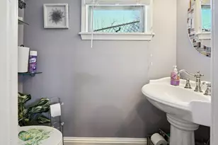 81 Glenwood St, Lynn, MA 01902 - Photo 9