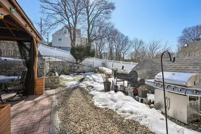 81 Glenwood St, Lynn, MA 01902 - Photo 19