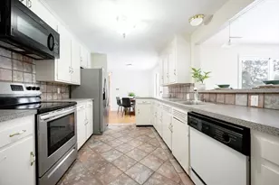 15 Alroy Rd, Weymouth, MA 02190 - Photo 9