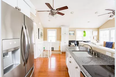 62 Cottage St #7, West Brookfield, MA 01585 - Photo 11