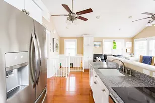 62 Cottage St, West Brookfield, MA 01585 - Photo 11