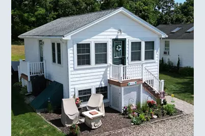 62 Cottage St #7, West Brookfield, MA 01585 - Photo 1