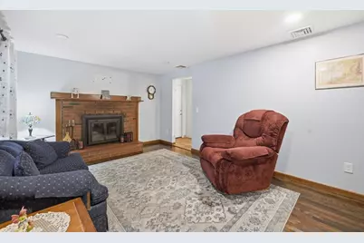 24 Sunset Ave, South Hadley, MA 01075 - Photo 5