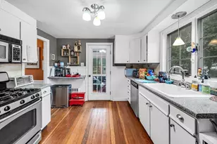 35 Dresser Ave, Chicopee, MA 01013 - Photo 3