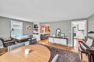 35 Dresser Ave, Chicopee, MA 01013 - Photo 9