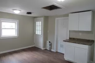 27 Maple St, Millbury, MA 01527 - Photo 7