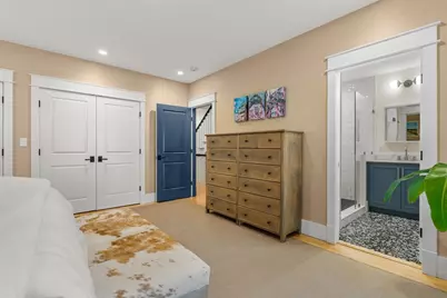 138 W 3rd St, Boston, MA 02127 - Photo 11