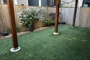 138 W 3rd St, Boston, MA 02127 - Photo 21