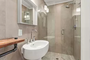 138 W 3rd St, Boston, MA 02127 - Photo 17