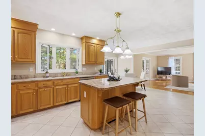 2 Pipers Gln, Andover, MA 01810 - Photo 9