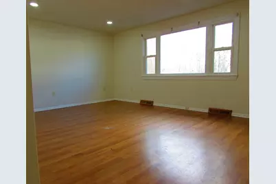 70 Broadway #24, North Attleboro, MA 02760 - Photo 3