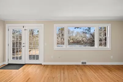 365 Phinneys Ln, Barnstable, MA 02632 - Photo 9