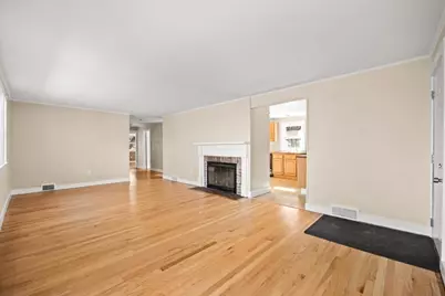 365 Phinneys Ln, Barnstable, MA 02632 - Photo 9