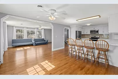 38 Roosevelt St, Braintree, MA 02184 - Photo 3
