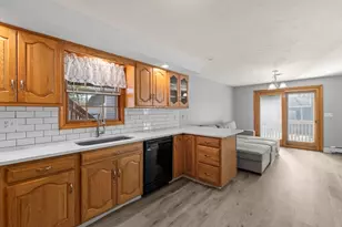 38 Roosevelt St, Braintree, MA 02184 - Photo 9