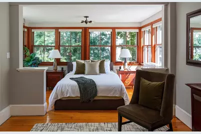 17 Coolidge St, Brookline, MA 02446 - Photo 17