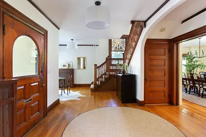 17 Coolidge St, Brookline, MA 02446 - Photo 5