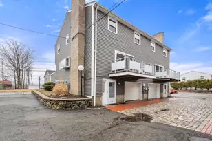 1 Circuit Ln, Watertown, MA 02472 - Photo 3