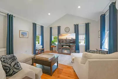 87 Sol E Mar St, Dartmouth, MA 02748 - Photo 9