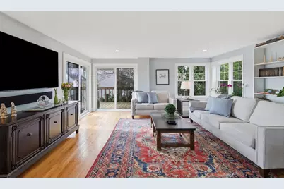 8 Linden Street, Marblehead, MA 01945 - Photo 3