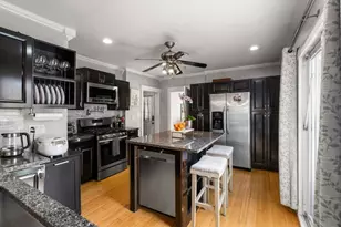 70-72 Bainbridge St, Malden, MA 02148 - Photo 9