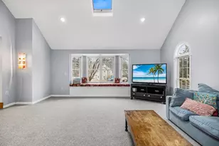 4 Hillside Dr, Sutton, MA 01590 - Photo 9