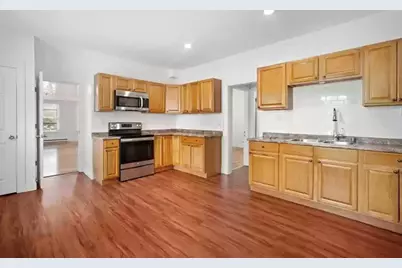 40 Orchard St, Chicopee, MA 01013 - Photo 31