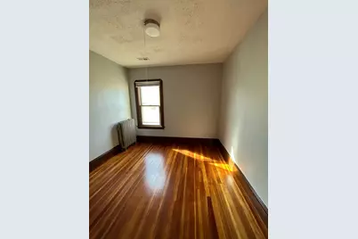 40 Orchard St, Chicopee, MA 01013 - Photo 11