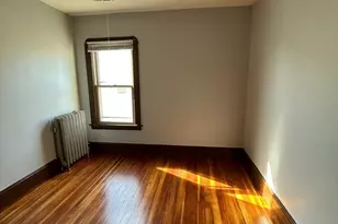 40 Orchard St, Chicopee, MA 01013 - Photo 11