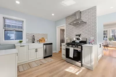 30 Firglade Ave, Springfield, MA 01108 - Photo 9