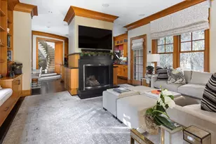 1 Chestnut Pl, Brookline, MA 02445 - Photo 9