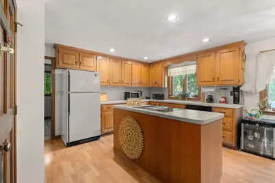 16 Parmenter Rd, Framingham, MA 01701 - Photo 7