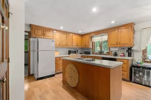 16 Parmenter Rd, Framingham, MA 01701 - Photo 7