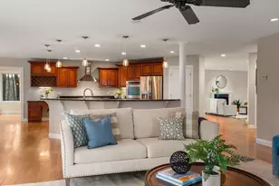 16 Castle Rd, Wayland, MA 01778 - Photo 17