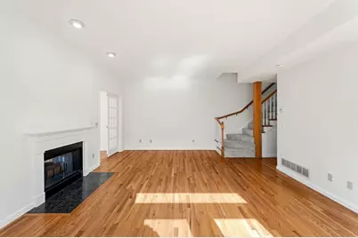 11 Maple Ridge Dr #11, Burlington, MA 01803 - Photo 3