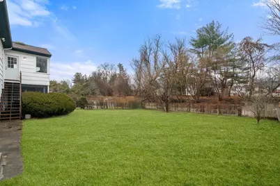 520 Clinton Road, Brookline, MA 02467 - Photo 21