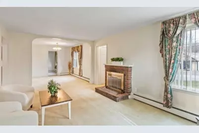 164 W Main St, Dudley, MA 01571 - Photo 7