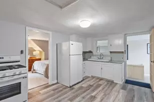 164 W Main St, Dudley, MA 01571 - Photo 23