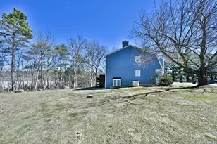 8 Village Green, Sturbridge, MA 01566 - Photo 5