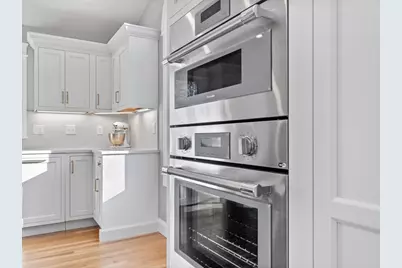 25 Falmouth Rd, Arlington, MA 02474 - Photo 9