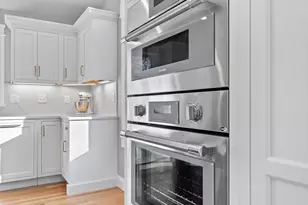 25 Falmouth Rd, Arlington, MA 02474 - Photo 9