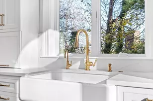 25 Falmouth Rd, Arlington, MA 02474 - Photo 11